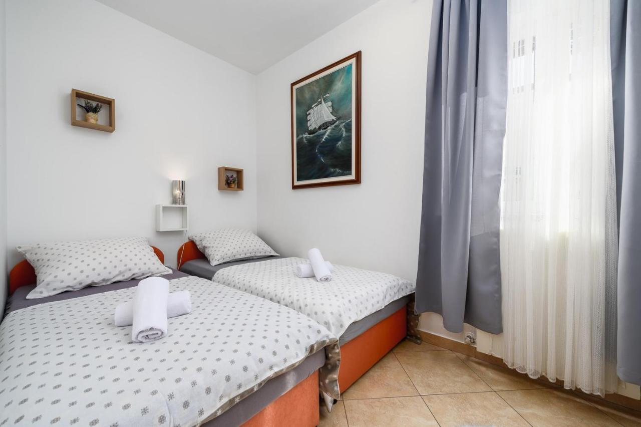 Bozica House With Apartments Murine ภายนอก รูปภาพ