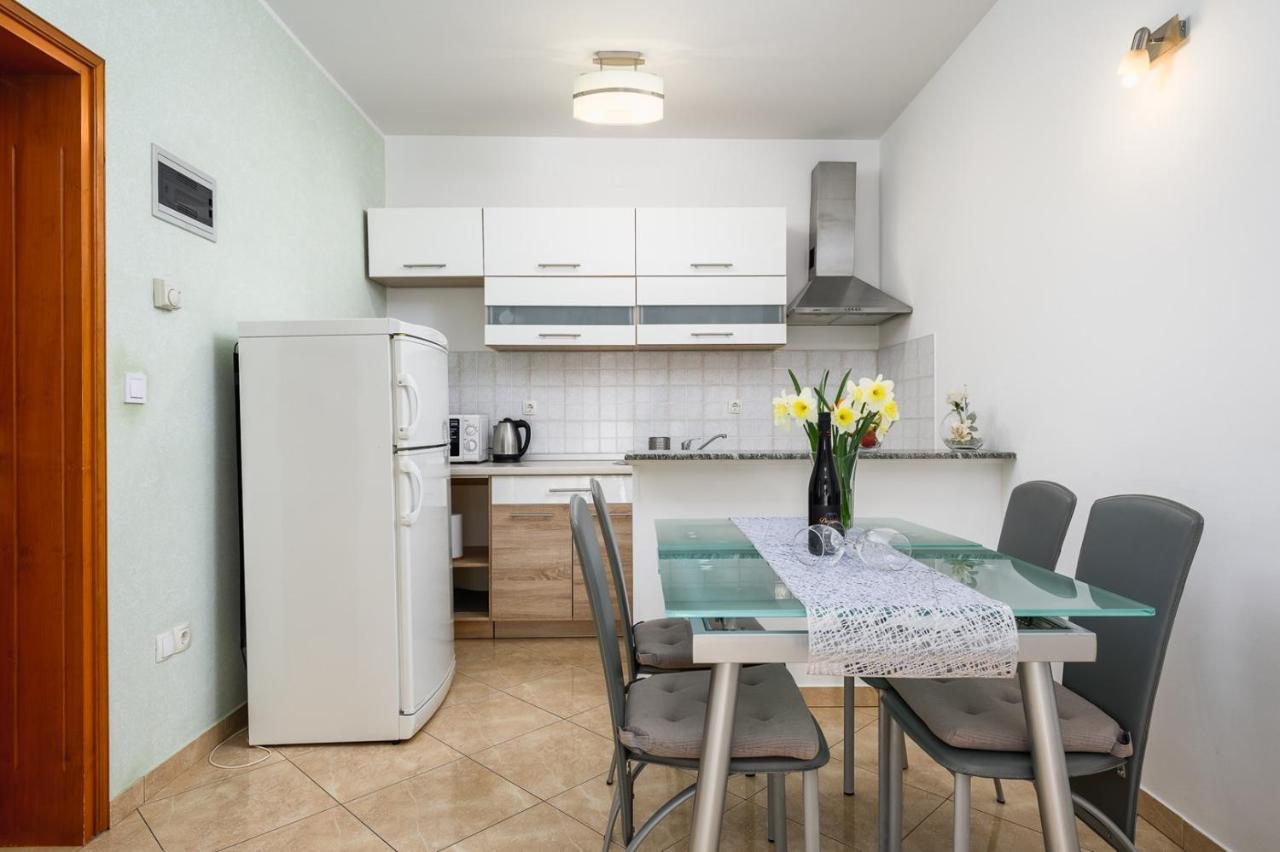 Bozica House With Apartments Murine ภายนอก รูปภาพ