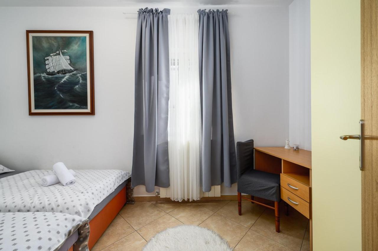 Bozica House With Apartments Murine ภายนอก รูปภาพ